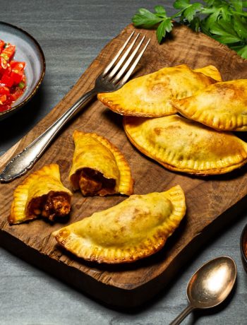 Chicken-Empanadas mit Tomatensalsa
