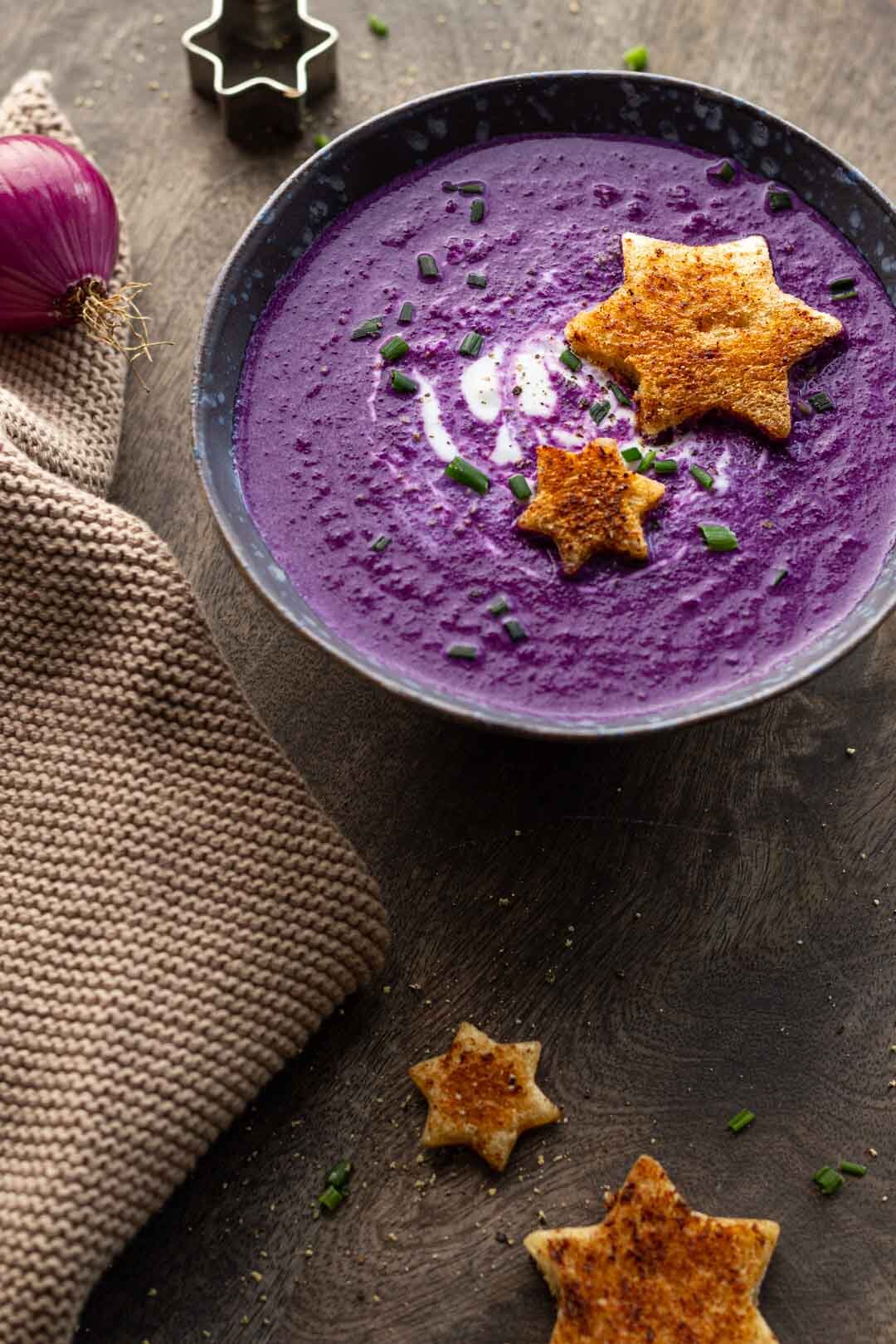 Winterliche Rotkohlsuppe