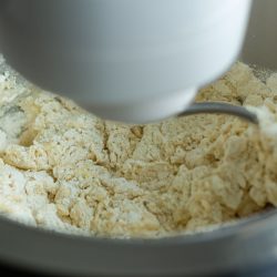 Hefeteig und Gärung – Für Anfänger & Fortgeschrittene französisches-baguette-autolyse_page-featured