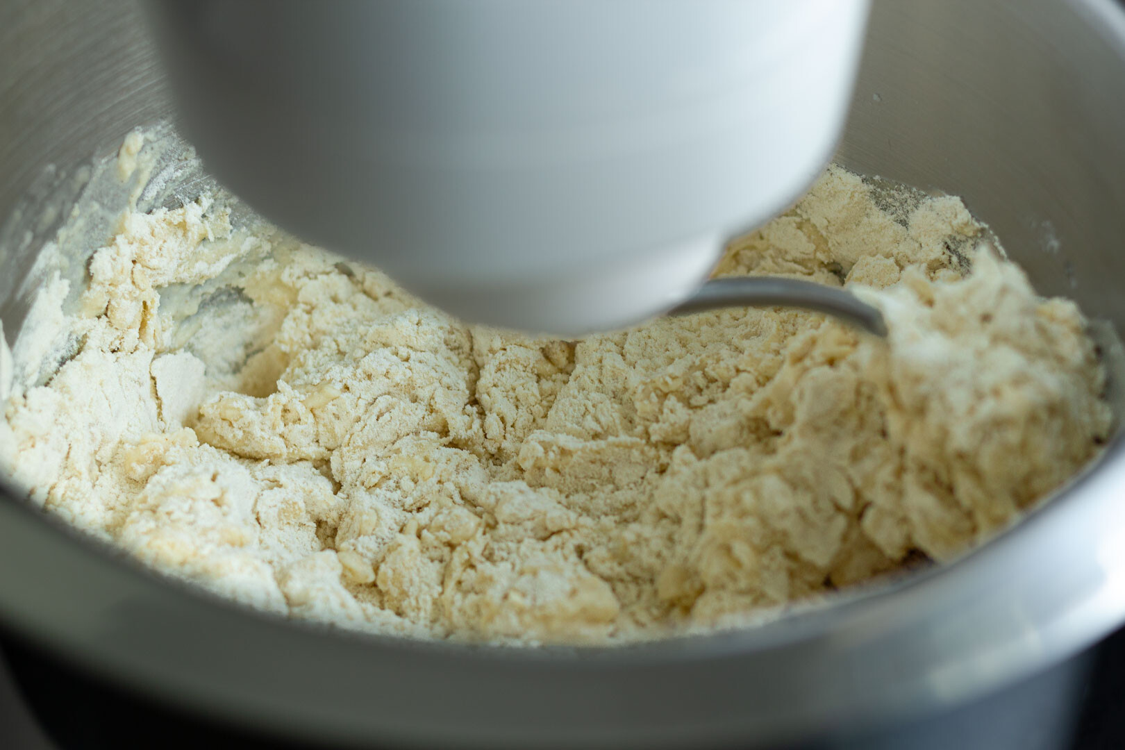 Hefeteig und Gärung – Für Anfänger & Fortgeschrittene französisches-baguette-autolyse_page-featured