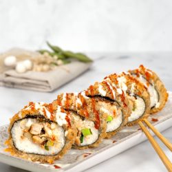 Crispy Sushi Rolls mit Teriyaki-Chicken