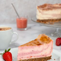 Haileys New York Cheesecake mit Erdbeere – Rezept ohne Ei Haileys New York Cheesecake mit Erdbeeren