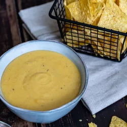 Nacho Cheese Dip wie im Kino in nur 10 Minuten: Das Original-Rezept zum Selbermachen Nacho-Cheese-Dip