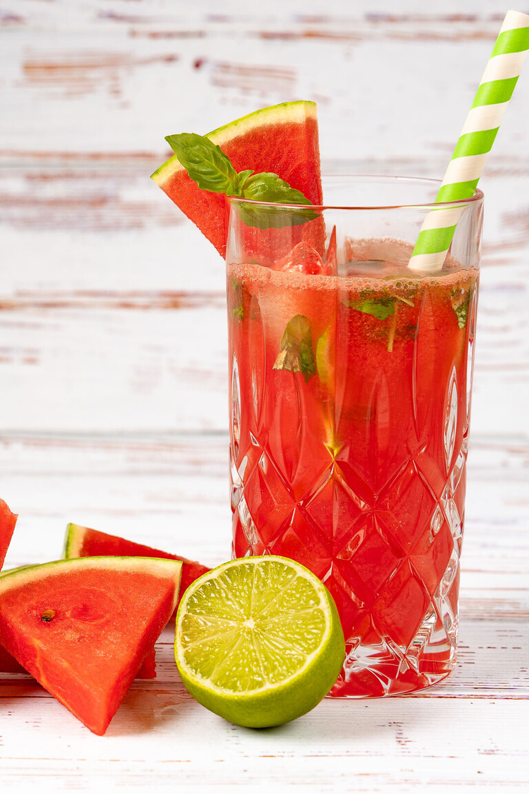 Erfrischende Wassermelonen-Basilikum-Limonade