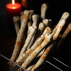 Gruselige Knochen-Grissini zu Halloween Gruselige Knochen-Grissini zu Halloween