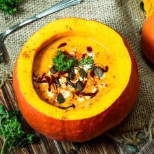 Hokkaido Kürbissuppe nach Mamas Rezept – cremig und einfach