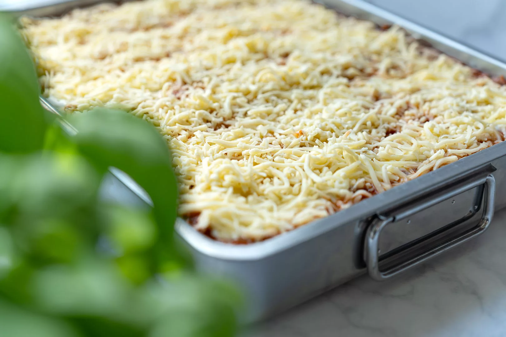 Traditionelle Lasagne al Forno mit Ragù alla Bolognese und Béchamelsauce