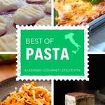 Vierteilige Food-Collage 'Best of Pasta' von Yummy Lavender: Oben links handgemachte Gnocchi auf einer bemehlten Fläche, oben rechts eine goldbraun überbackene Lasagne al Forno in einer Auflaufform, unten links Tagliatelle mit Ragù und Parmesan-Spänen, unten rechts ein cremiges Stück Tiramisu mit Kakaopulver bestreut.