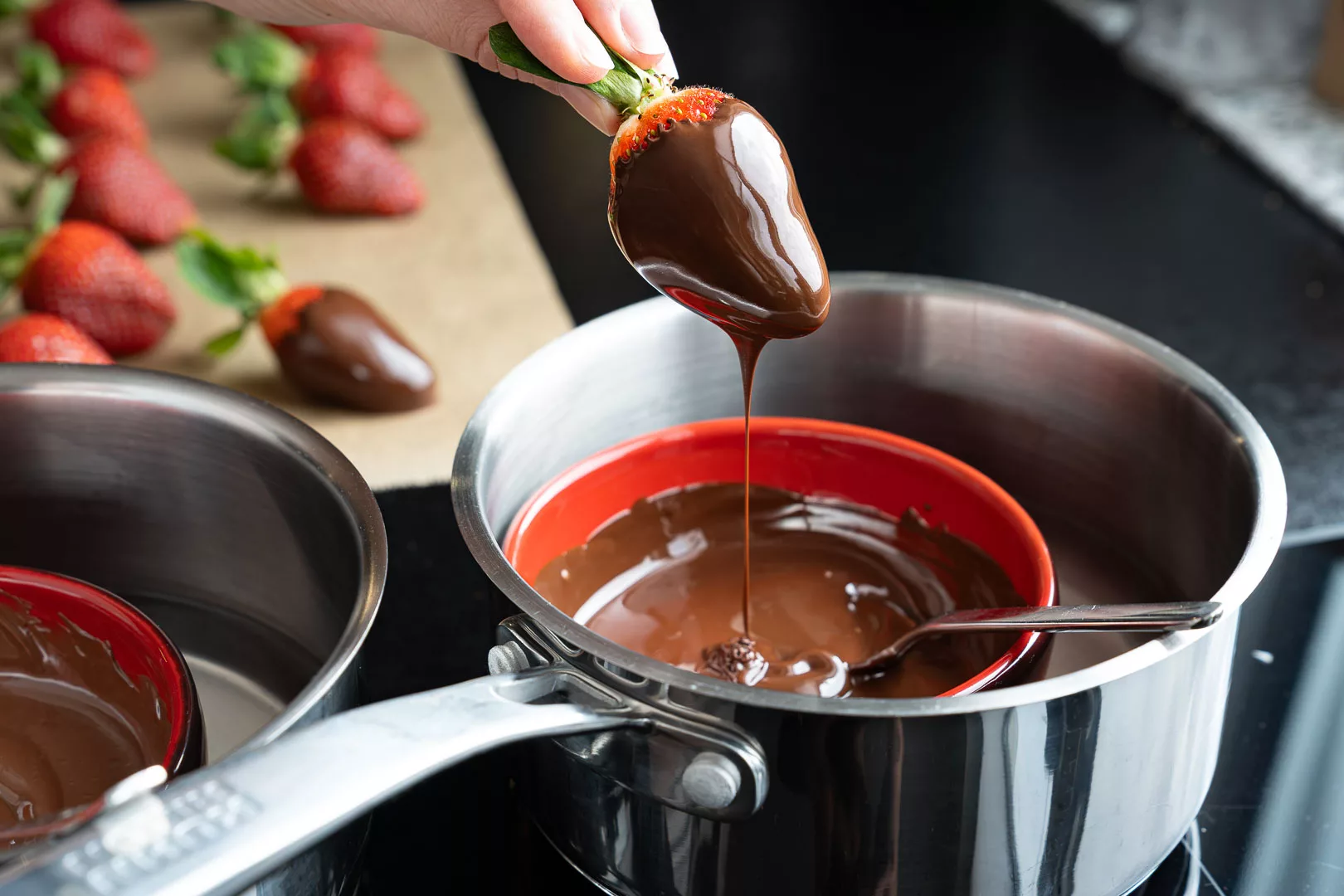 Zartschmelzende Schoko-Erdbeeren