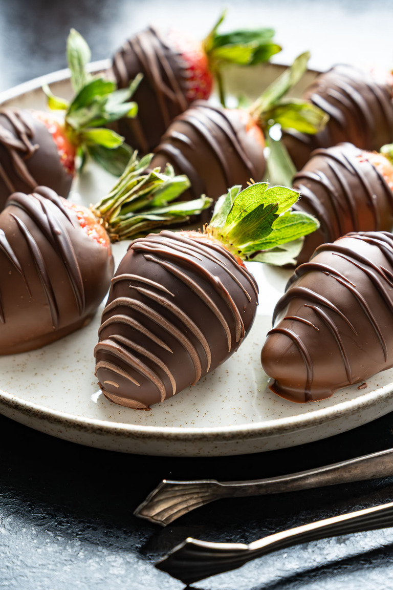 Zartschmelzende Schoko-Erdbeeren